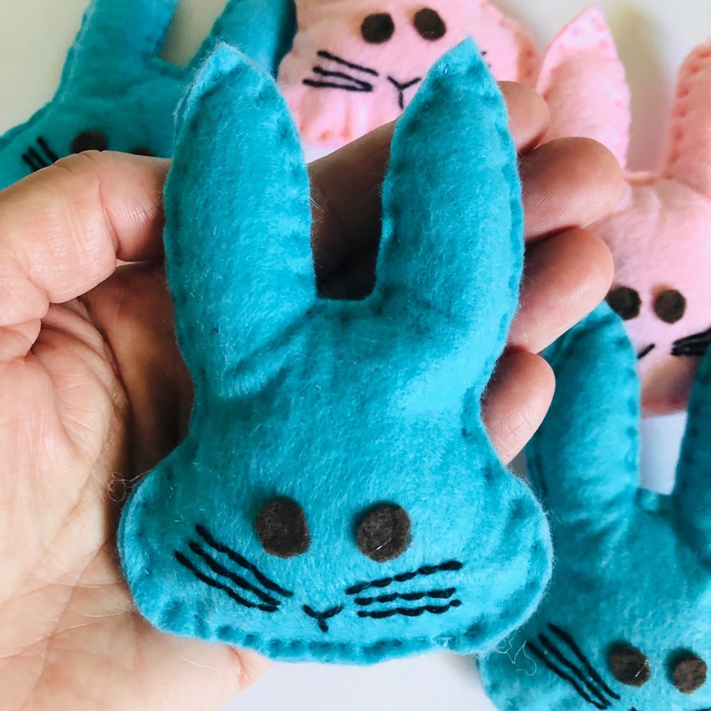 Cat felt catnip toy bunny pink - Picture 5 of 7